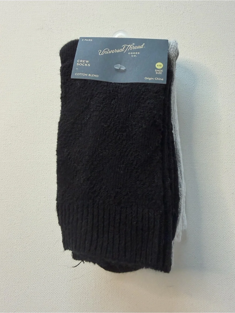 NWT Universal Thread Men's Crew Socks - Black & Gray - 3 Pack Size 4-10 (KB8)